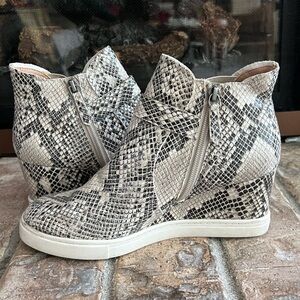L Paolo Snakeskin Ankle Boots